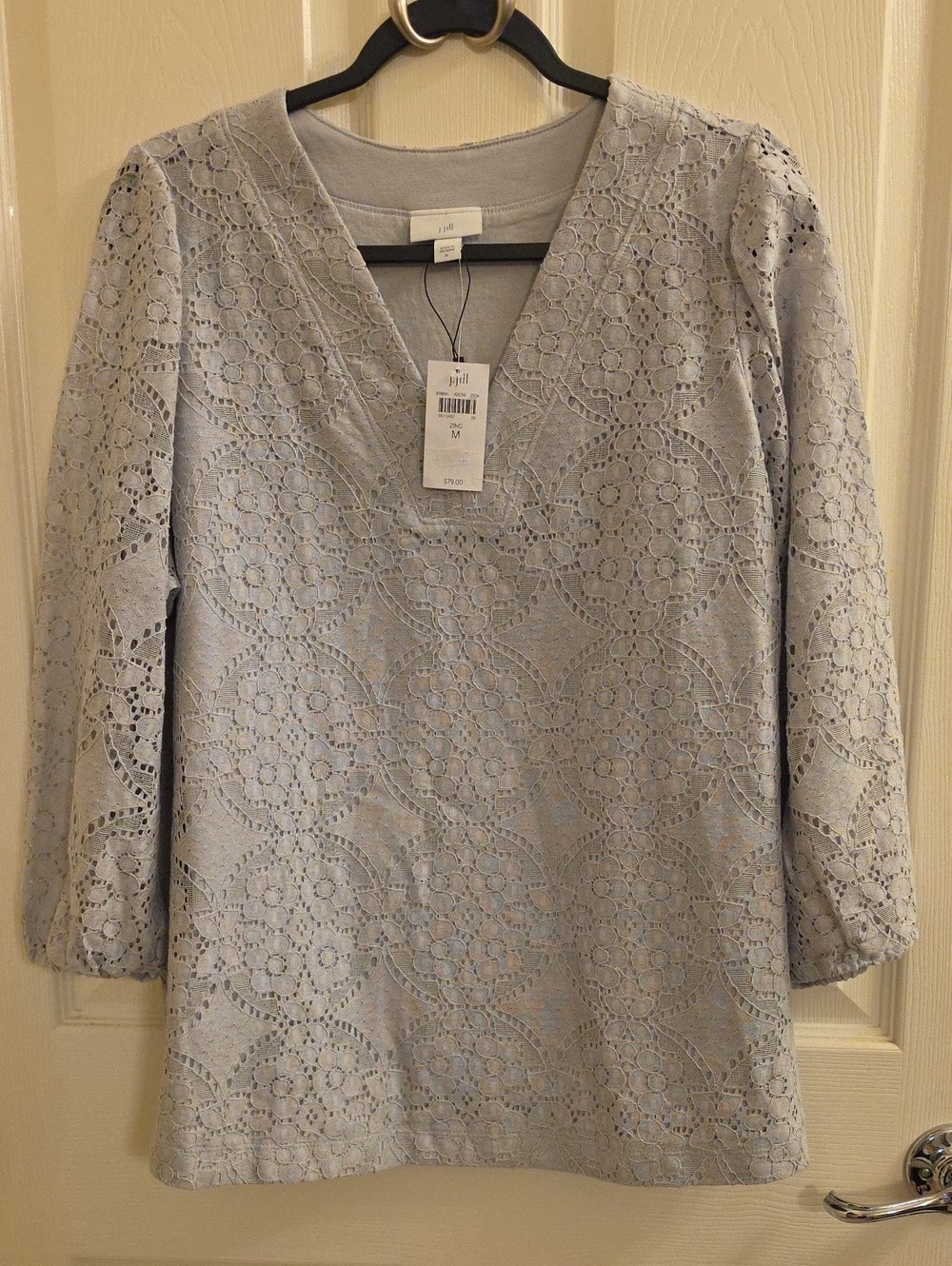 J. Jill Light Gray Lace V-Neck Long Sleeve Tunic